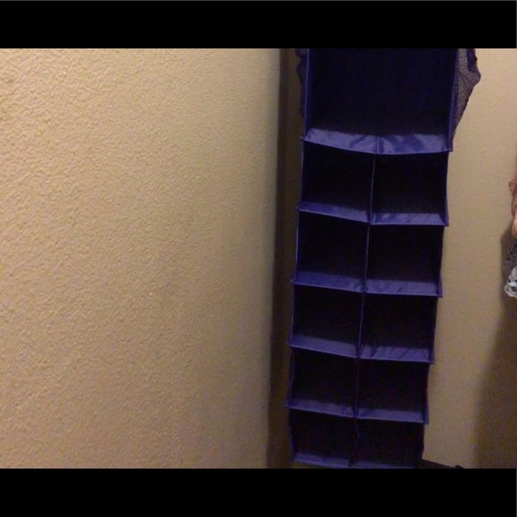 Hanging Shoe Organizer - Picture 2 of 4